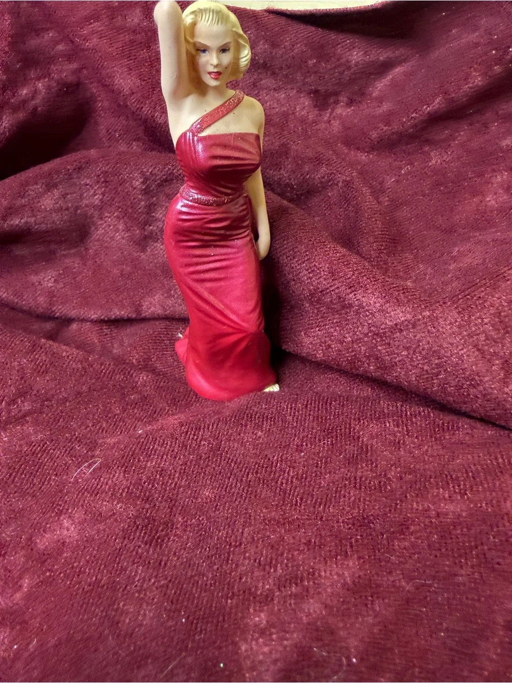 Hallmark Marilyn Monroe How to Marry a Millionaire 2014 Keepsake Ornament
